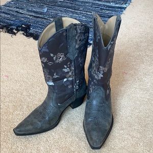 Roper Cowboy Boots